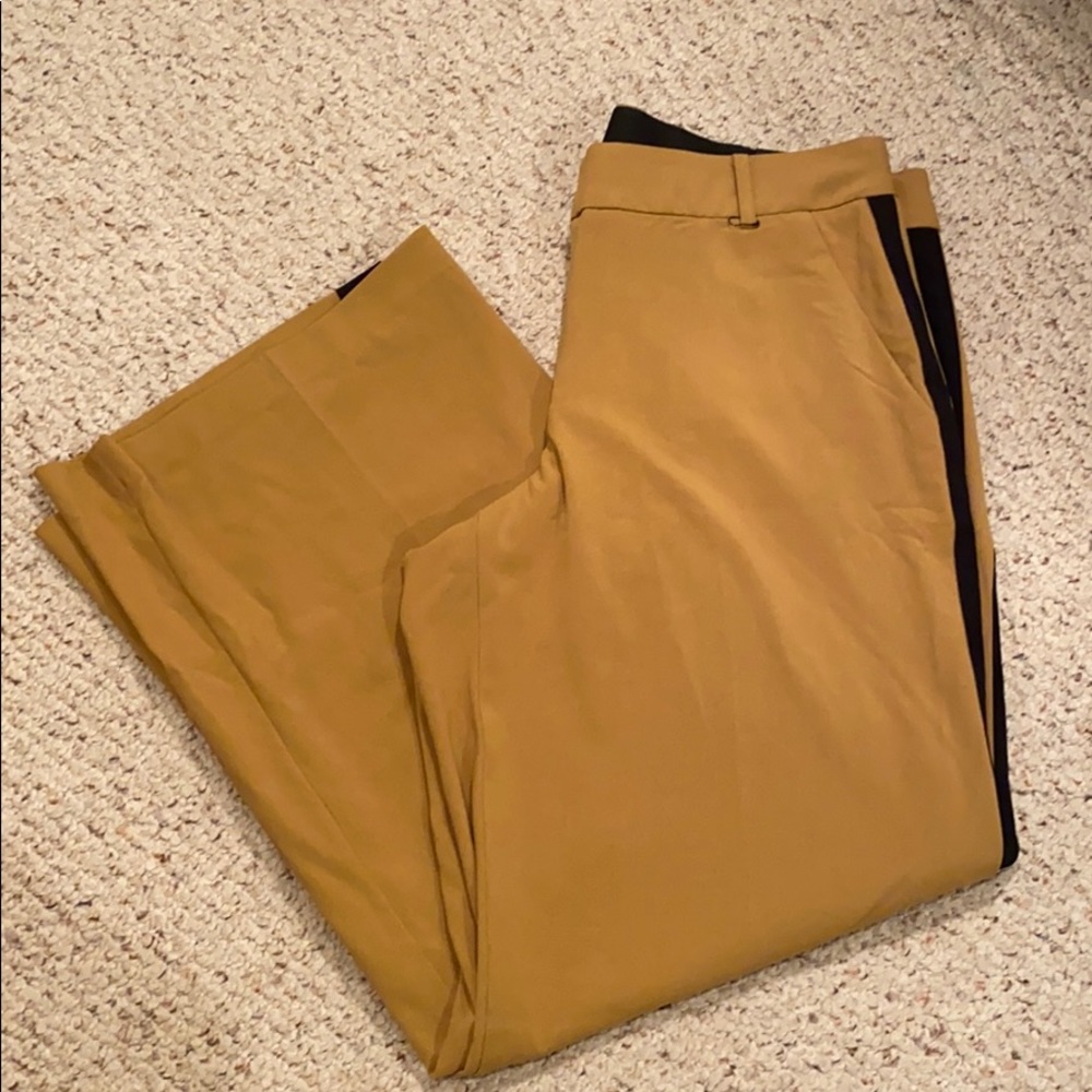 Lane Bryant wide leg side stripe pant. Size 16R.